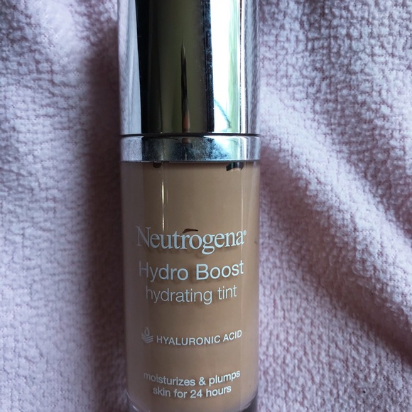 Makeup Bundle 💌💕 - Picture 6 of 7